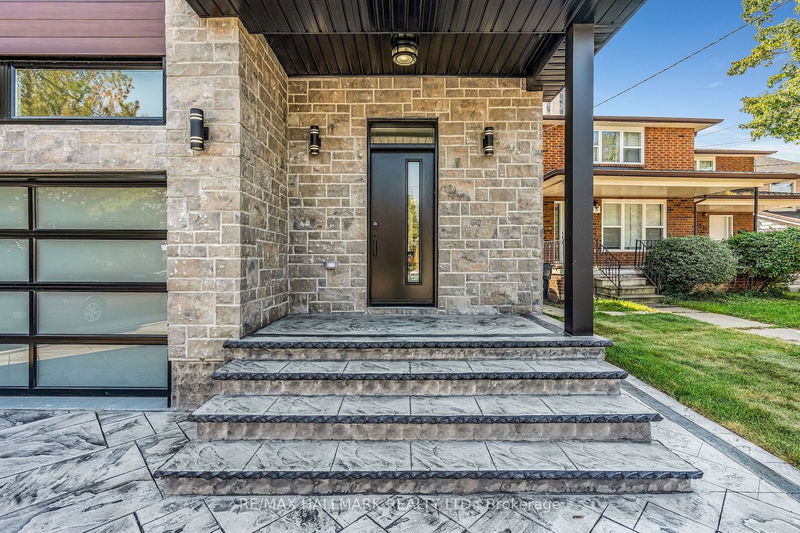 Preview image for 53 Buttonwood Ave, Toronto