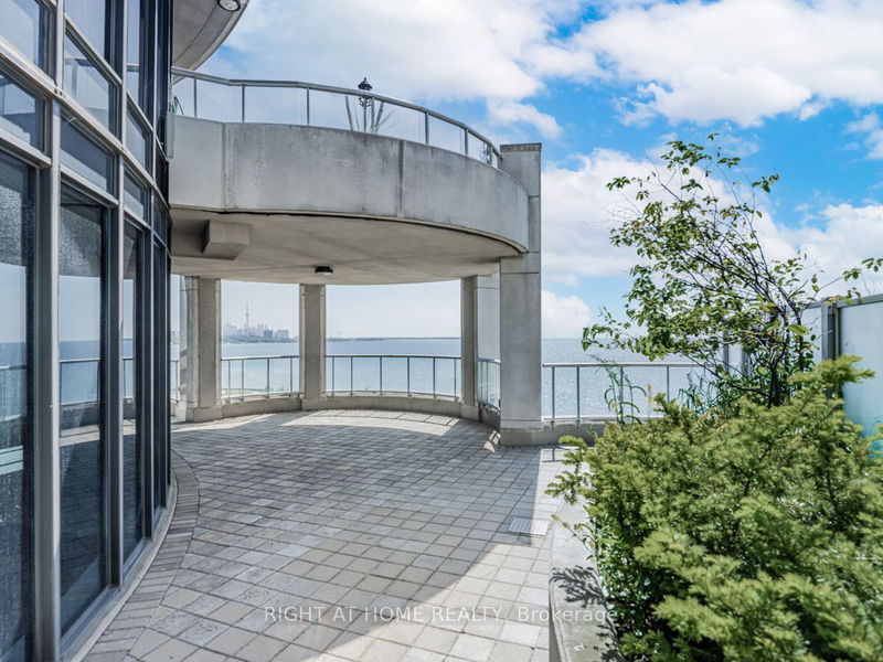 Preview image for 2095 Lake Shore Blvd W #LPH19, Toronto