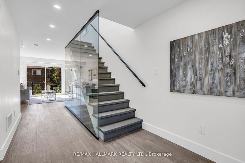 Preview image for 53 Buttonwood Ave, Toronto