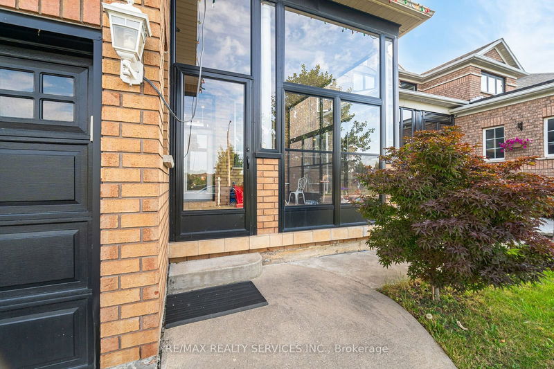 Preview image for 54 Fletchers Creek Blvd, Brampton