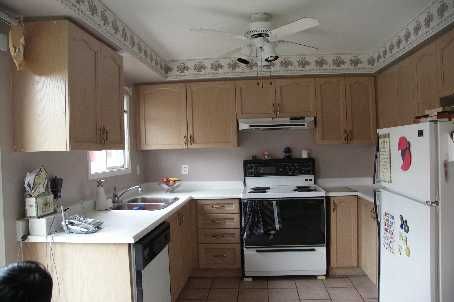 Preview image for 43 Fern Valley Cres, Brampton