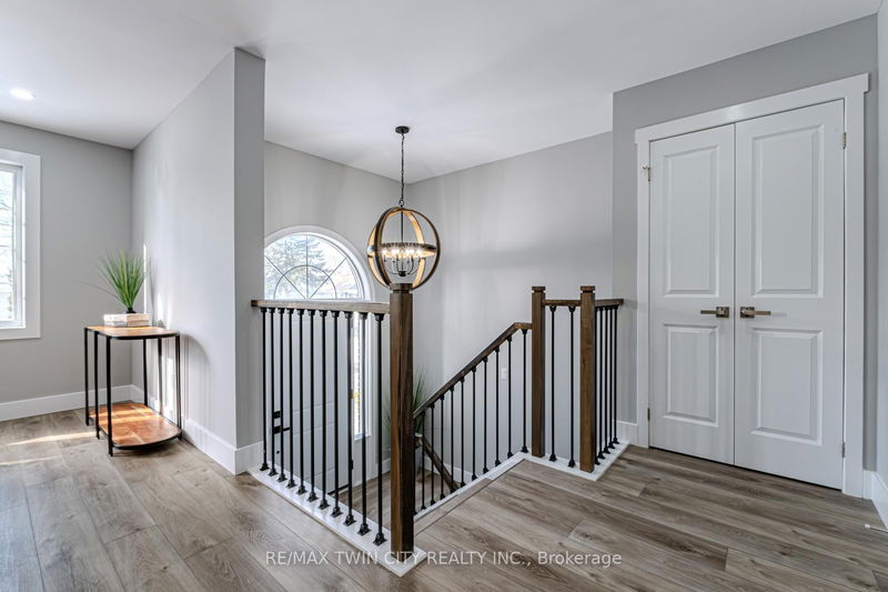 Preview image for 227 Charing Cross St, Brantford