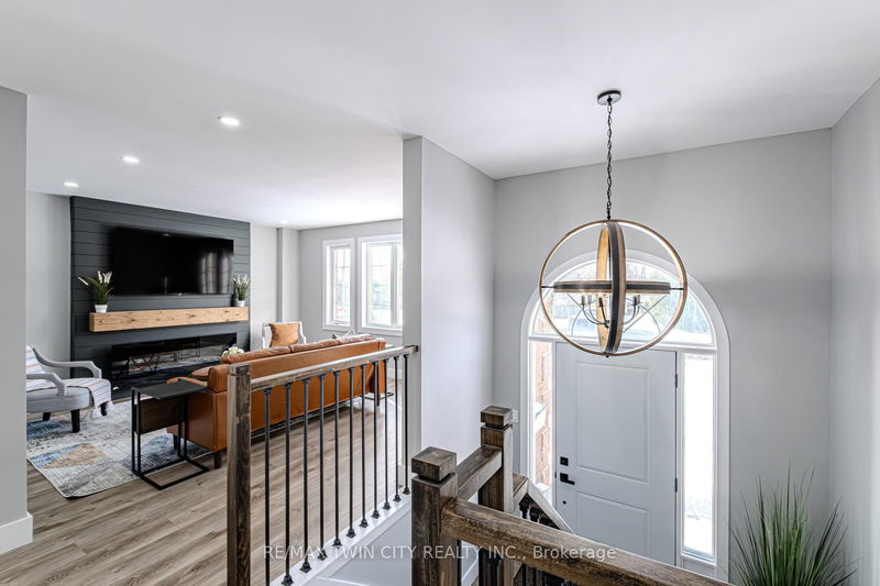 Preview image for 227 Charing Cross St, Brantford