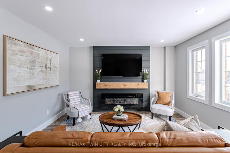 Preview image for 227 Charing Cross St, Brantford