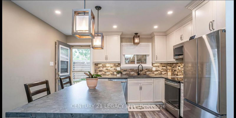 Preview image for 971 Eagle Cres, London South