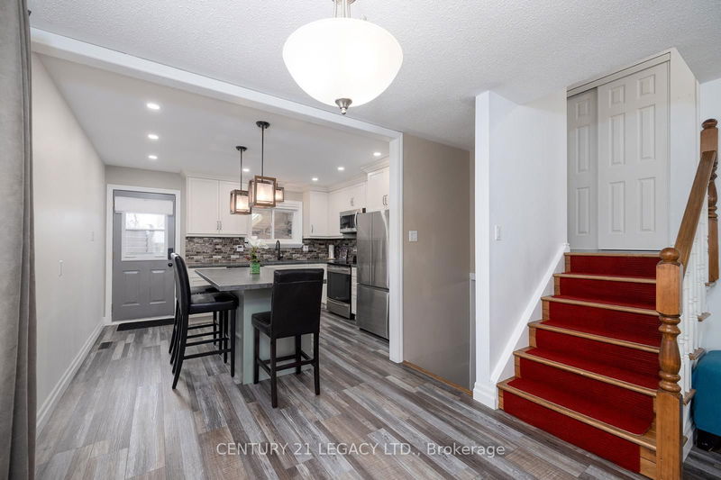 Preview image for 971 Eagle Cres, London South