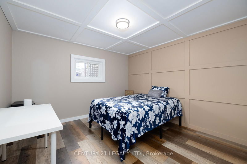 Preview image for 971 Eagle Cres, London South