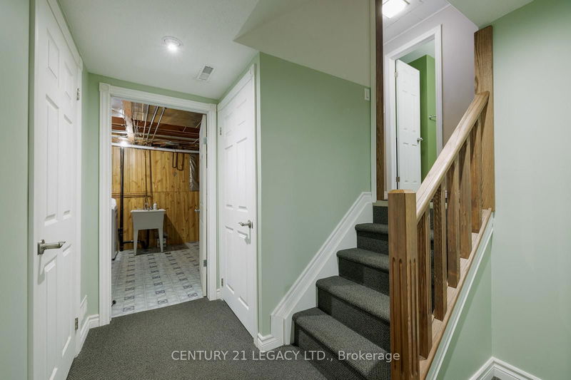 Preview image for 971 Eagle Cres, London South