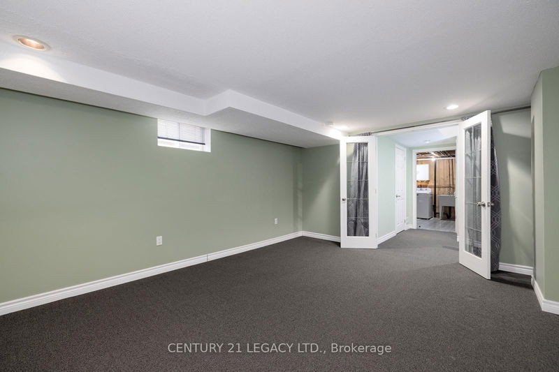 Preview image for 971 Eagle Cres, London South