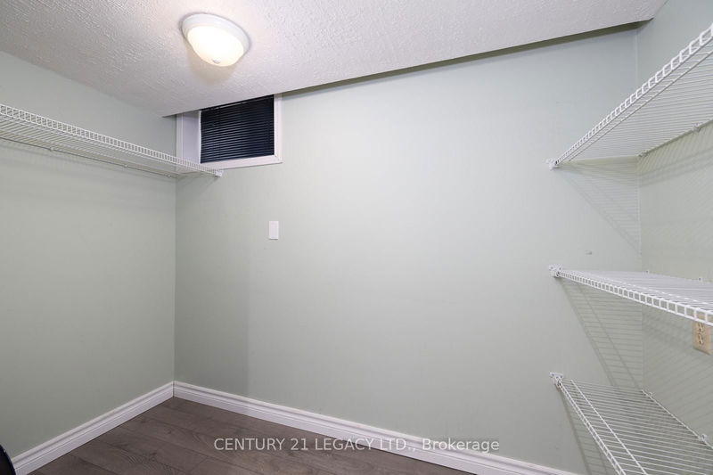 Preview image for 971 Eagle Cres, London South