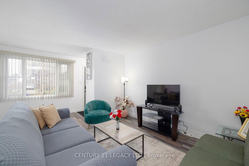 Preview image for 971 Eagle Cres, London South