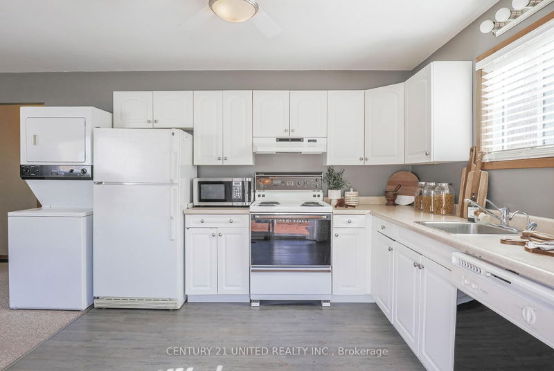 Preview image for 29 Clear Lake Crt, Hastings