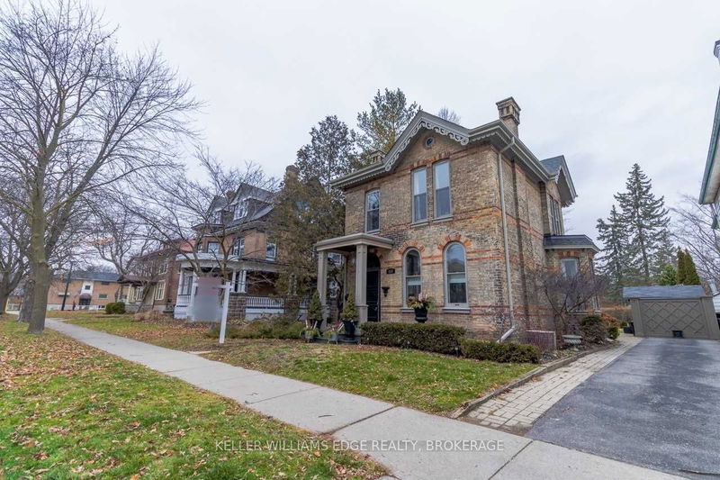 Preview image for 113 Dufferin Ave, Brantford