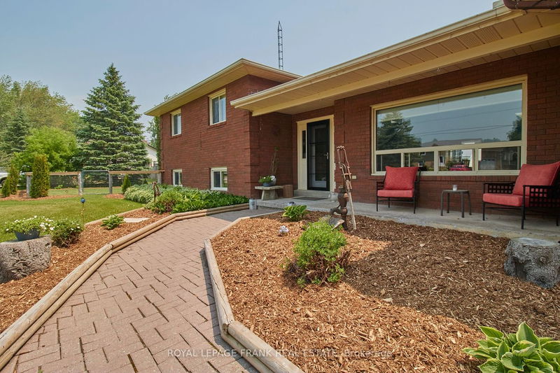 Preview image for 9 Longfield Dr, Kawartha Lakes