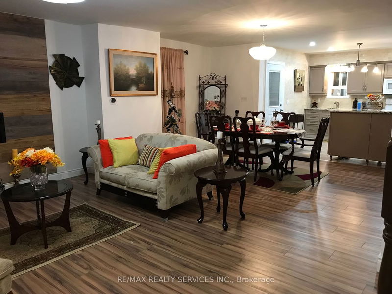 Preview image for 104 Chatham St, Belleville