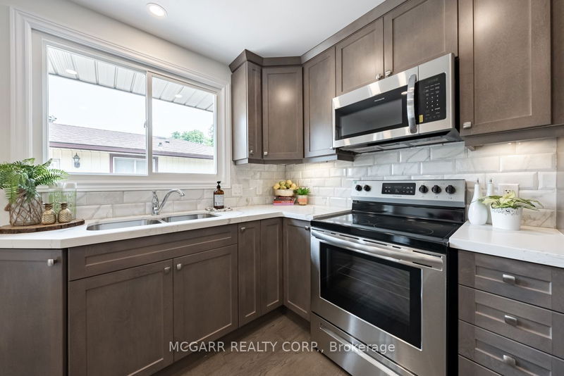 Preview image for 4607 Sussex Dr, Niagara Falls