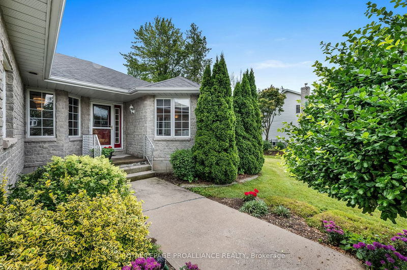Preview image for 349 Barcovan Beach Rd, Quinte West