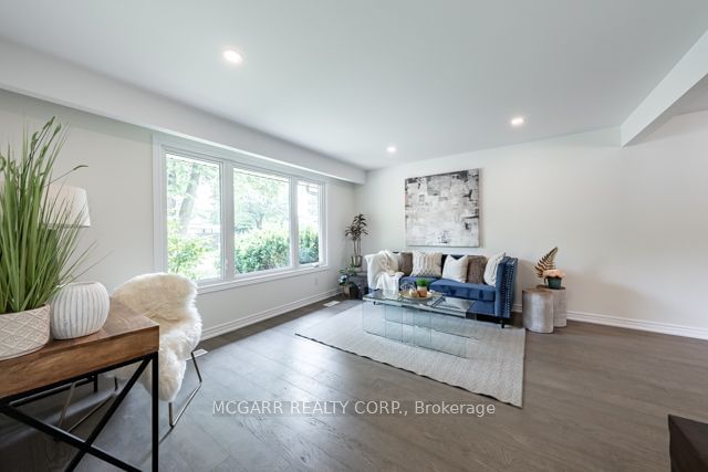 Preview image for 4607 Sussex Dr, Niagara Falls
