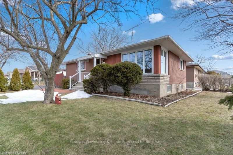 Preview image for 19 SHERWOOD Ave, Loyalist