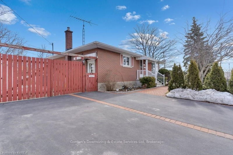 Preview image for 19 SHERWOOD Ave, Loyalist